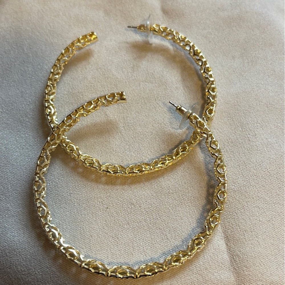 Kendra scott maggie hoops